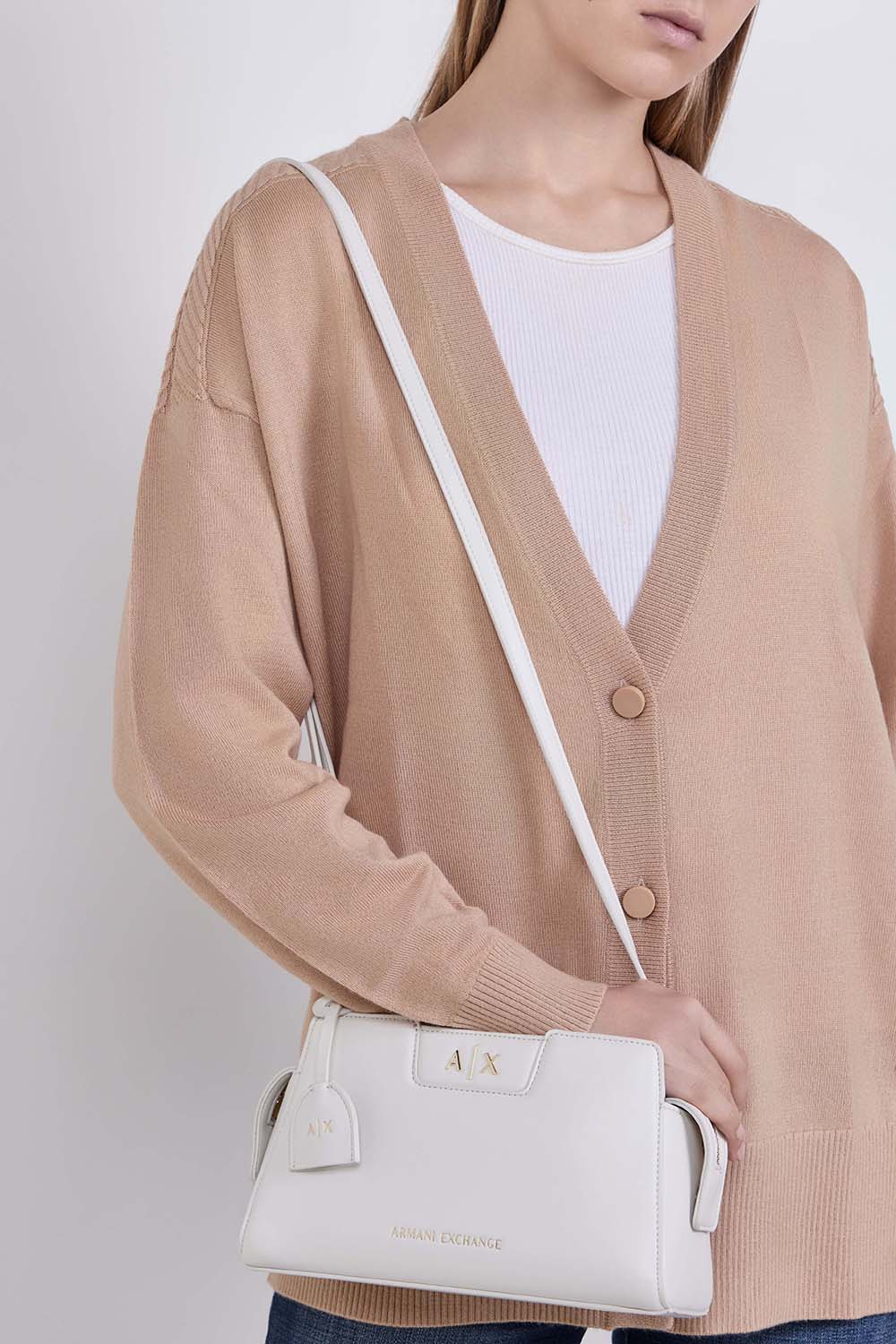 תמונת כל הלוק של תיק קרוסבודי מדיום